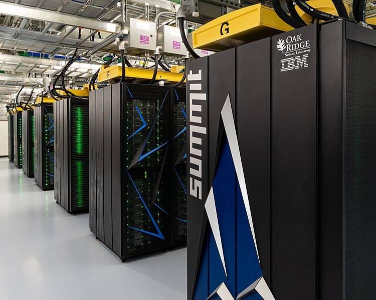 Supercomputer Summit