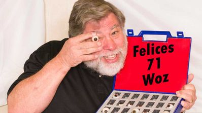 años woz