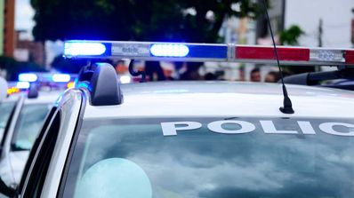 policía multa