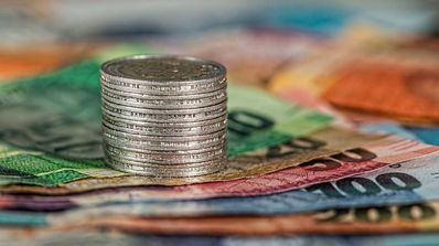 dinero, monedas y billetes