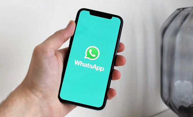 movil pantalla whatsapp