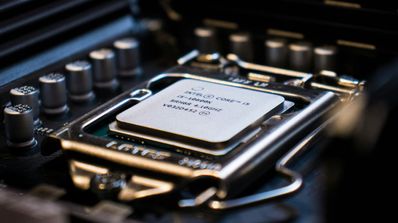 como activar nucleos cpu windows