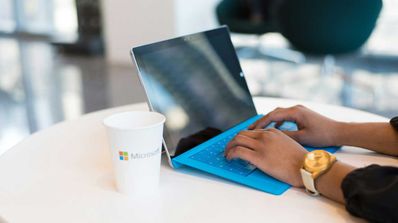 windows 11 surface