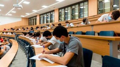Estudiantes de universidad