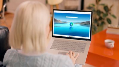 Portátil con Edge, el navegador de Microsoft