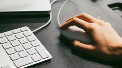 Ratón y teclado conectados a PC