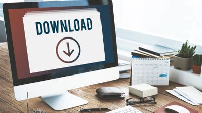Mensaje de descargas online a trsavés de Internet desde un PC.
