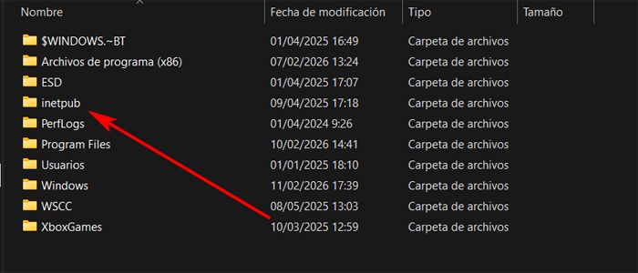 Carpeta inetpub  creada automáticamente Windows 11.