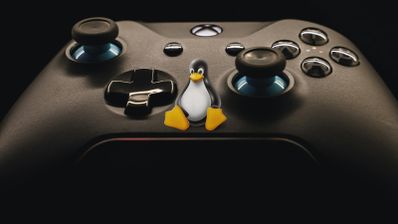 Mando Xbox con el logo de Linux.