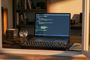 Terminal de Windows mostrando la ejecución del comando Winget para instalar aplicaciones