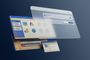 Composición abstracta en 3D que muestra ventanas de configuración modernas y translúcidas superpuestas a interfaces clásicas de sistemas operativos anteriores.