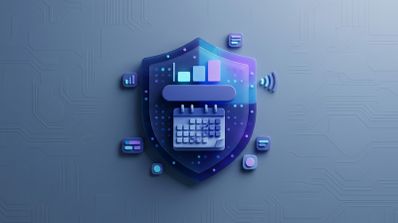 Ilustración conceptual de un escudo de seguridad azul que protege un icono de calendario sobre un fondo de circuitos impresos.