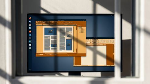 Monitor de escritorio mostrando las interfaces de Scribus y LibreOffice Writer abiertas simultáneamente en un sistema operativo basado en Linux.